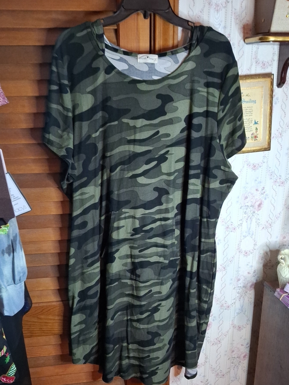 Derek Heart Olive Green Camo Short Sleeve Tunic Dress Shirttail Hem Preloved 3X